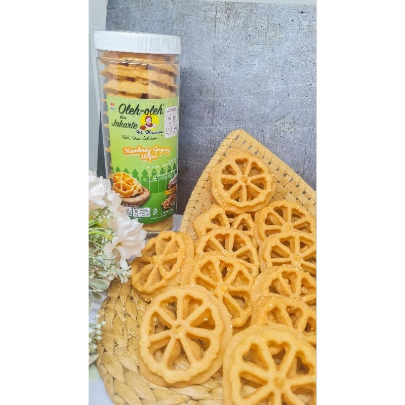 

Cemilan Gembang Goyang Wijen | Oleh-oleh Jakarte Hj. Maemune