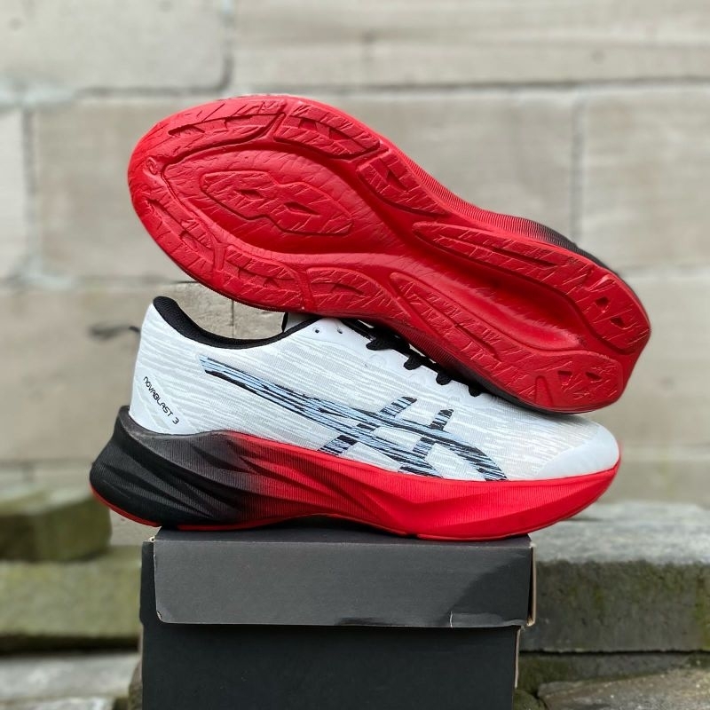 SEPATU RUNNING PRIA/WANITA DEWASA SEPATU JOGING DAN LARI PRIA/WANITA DEWASA SEPATU TERLARIS