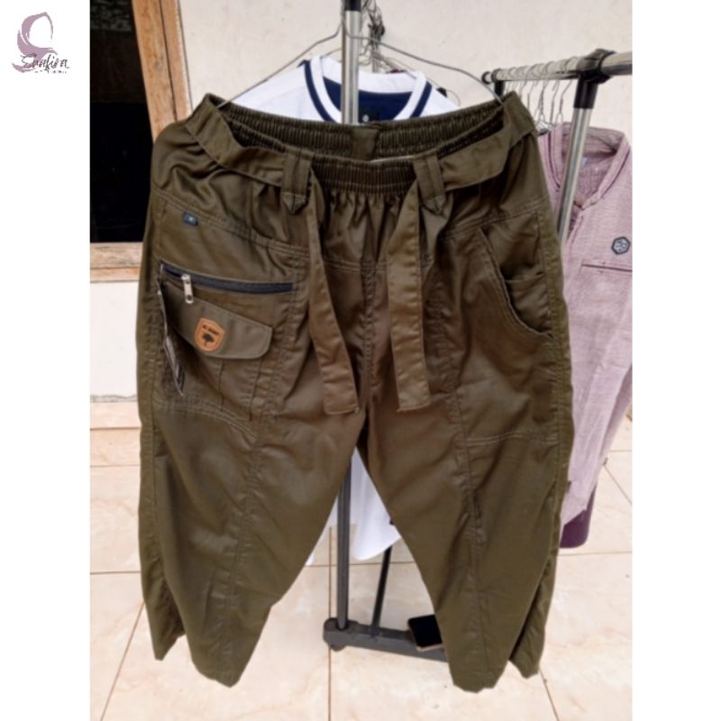 CELANA SIRWAL DEWASA WARNA ARMY HIJAU