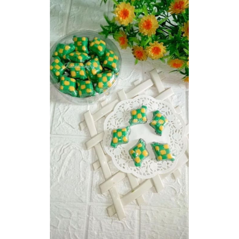 

coklat ketupat #coklatkarakter#coklatkaraktermurah#coklatlucu#coklatlebaran#coklat