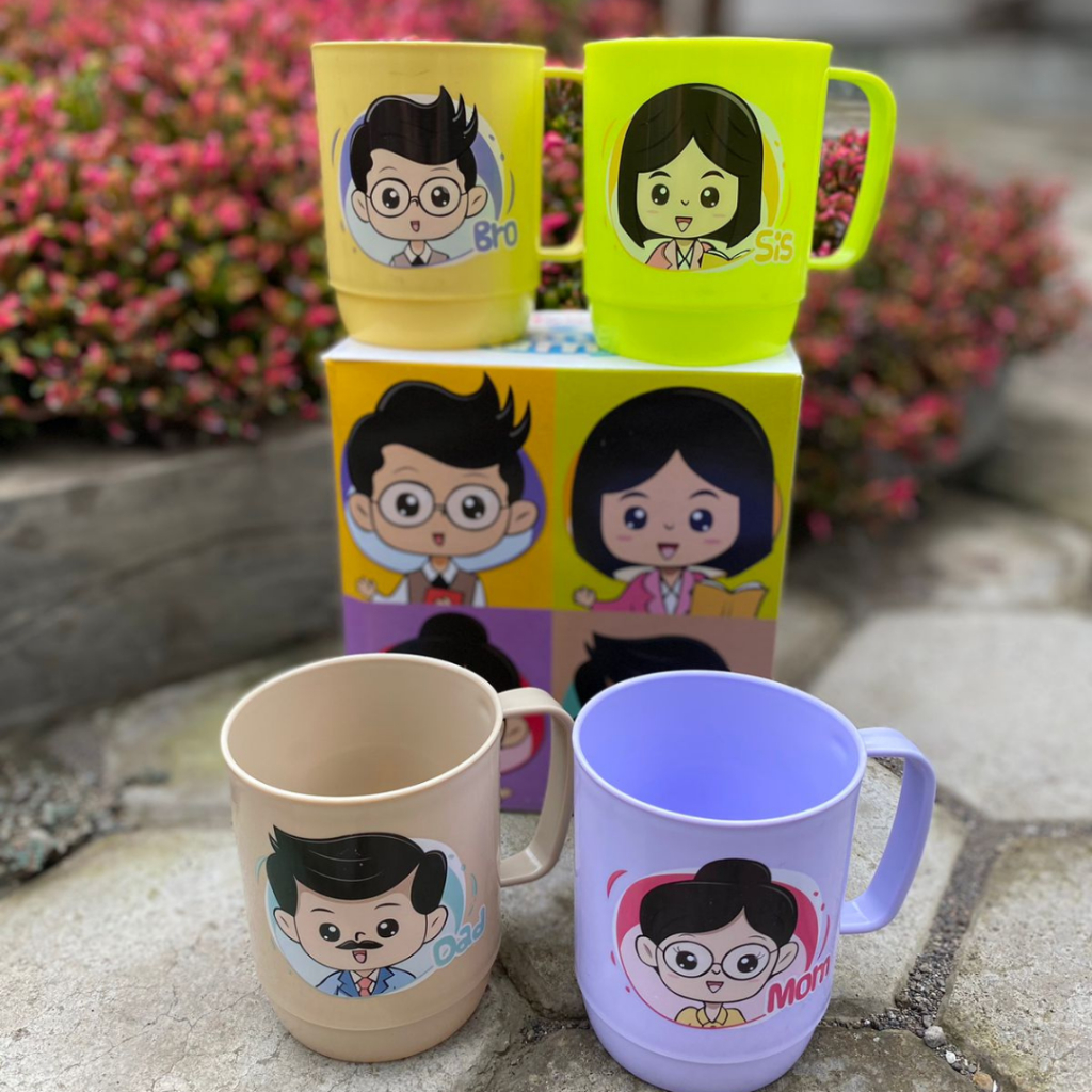 Cangkir Gelas Mug Keluarga Lucu Unik Plastik