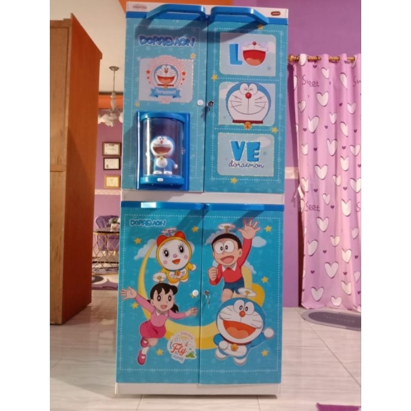 LEMARI NAIBA KARAKTER DORAEMON & HELO KITTY