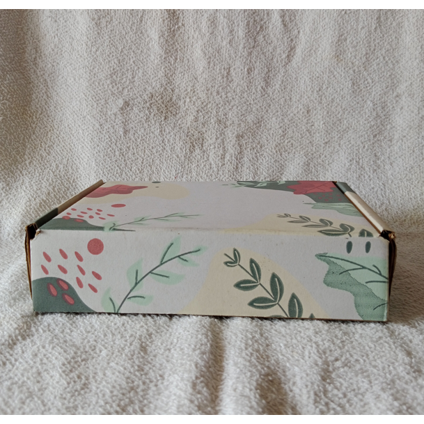 

KOTAK HAMERS MOTIF TUMBUHAN / KOTAK KADO MOTIF / PARCEL MANIA MAGELANG