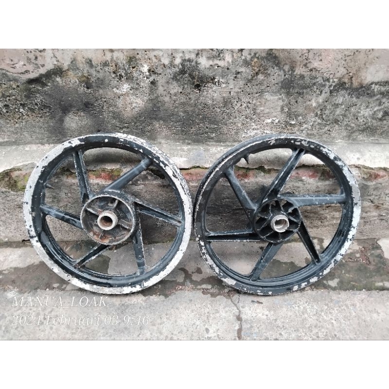 velg pelg bintang racing bajaj pulsar 135cc 180cc 220cc ring 17 pnp cocok rubah buat cb gl