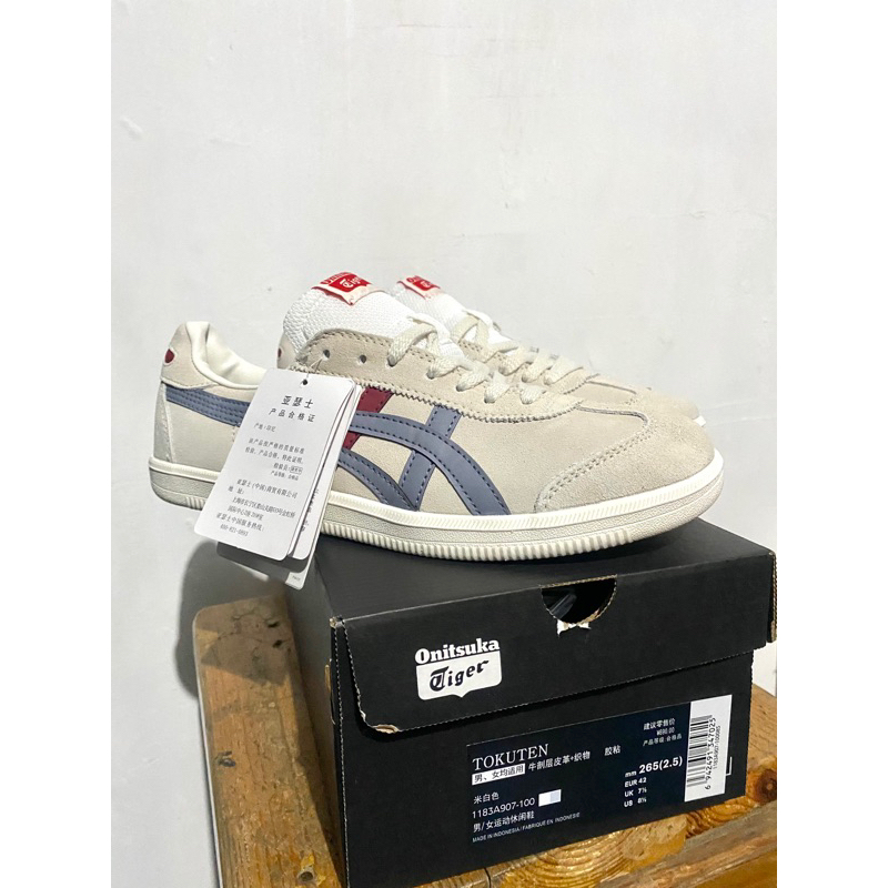 Sepatu Onitsuka Tiger Tokuten
