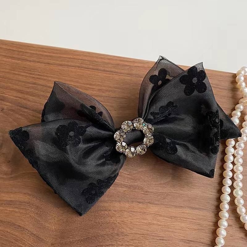 Jepitan pita hitam korea