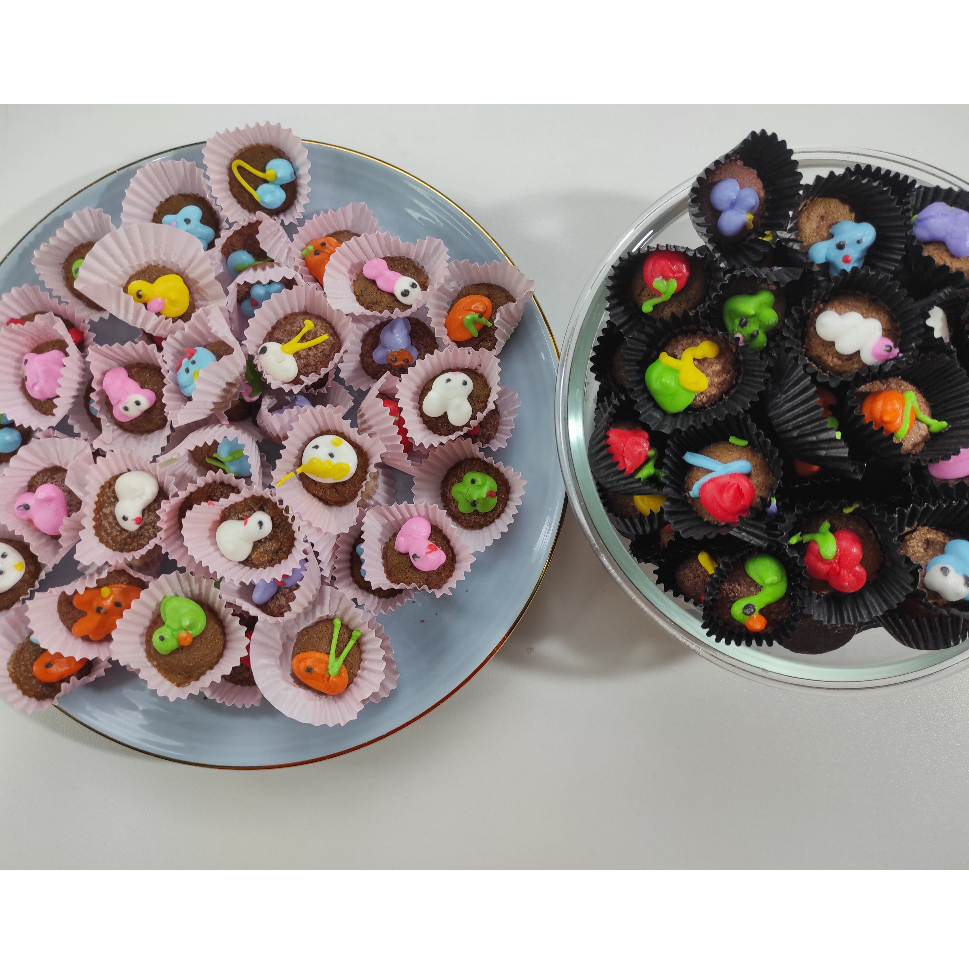 

BROWNIS COKLAT PANGGANG GARING / COOKIES COKLAT MINI 50 GRAM