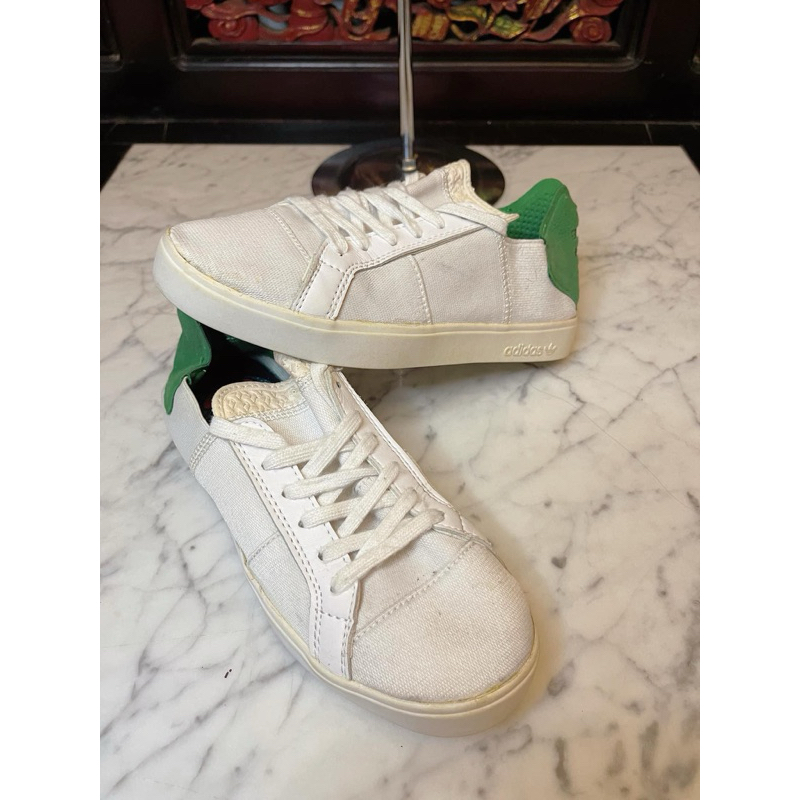 Sepatu AdidasPreloved