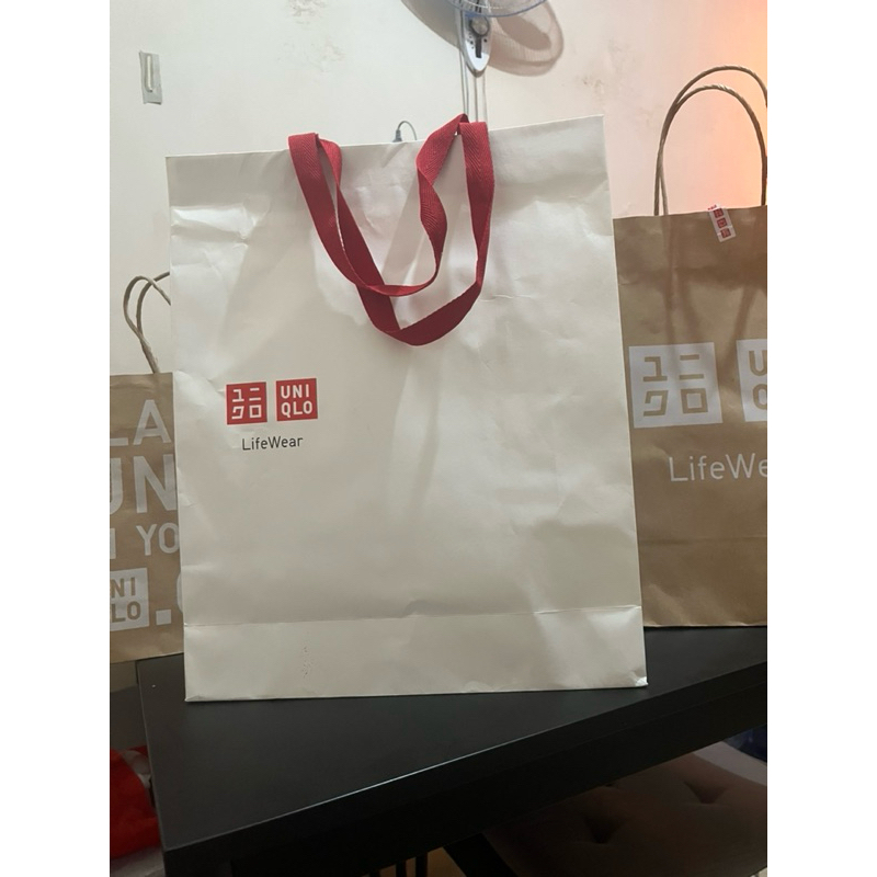 

Paper bag uniqlo, zara, hnm, miniso