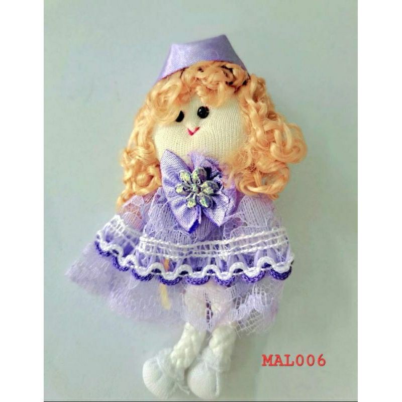 Aplikasi boneka topi violet per pc