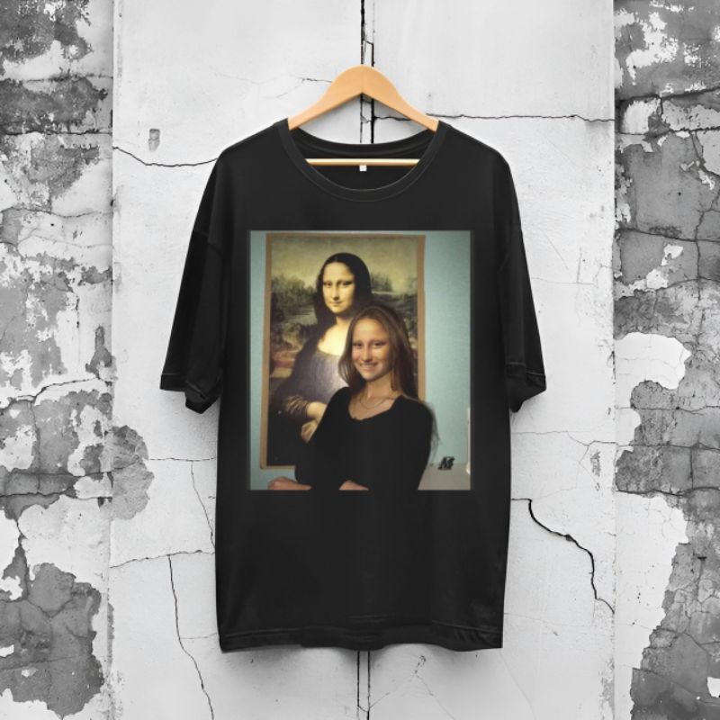 KAOS VINTAGE MONALISA MELIHAT MONALISA