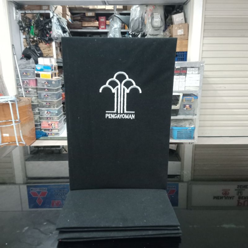 

Map bludru logo costum terbaik berkualitas