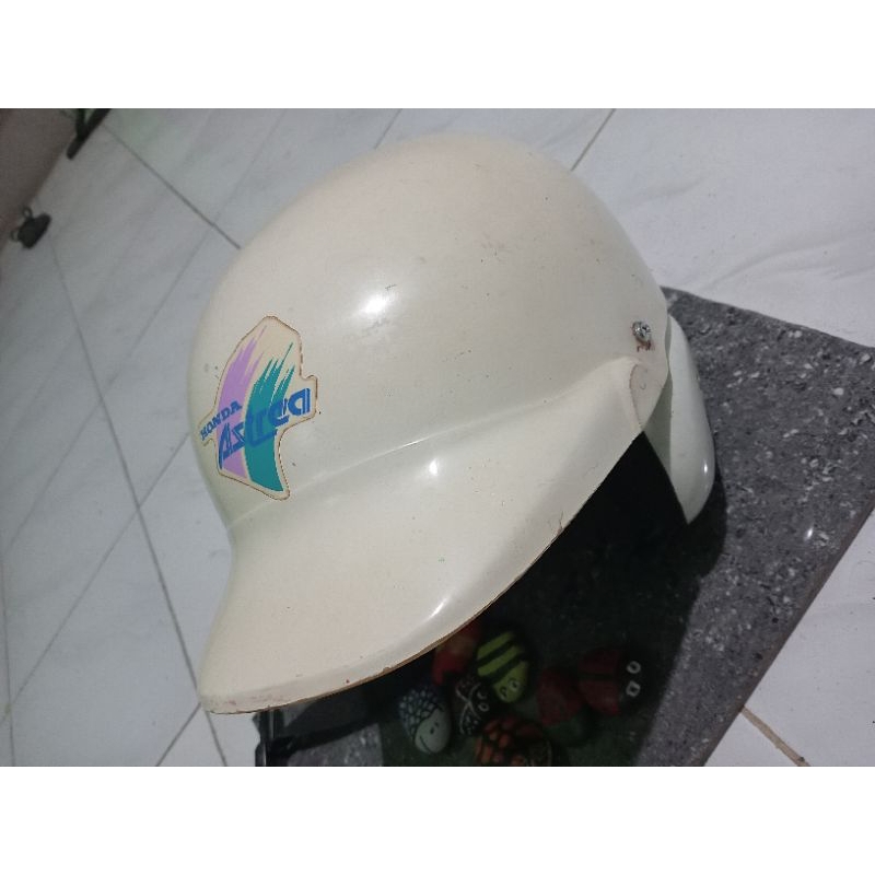 Helm Astrea jadul