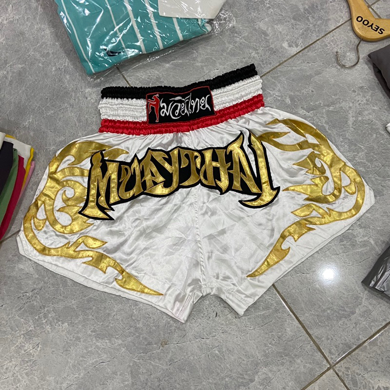 CELANA BOXING / MUAYTHAI SECOND LIKE NEW
