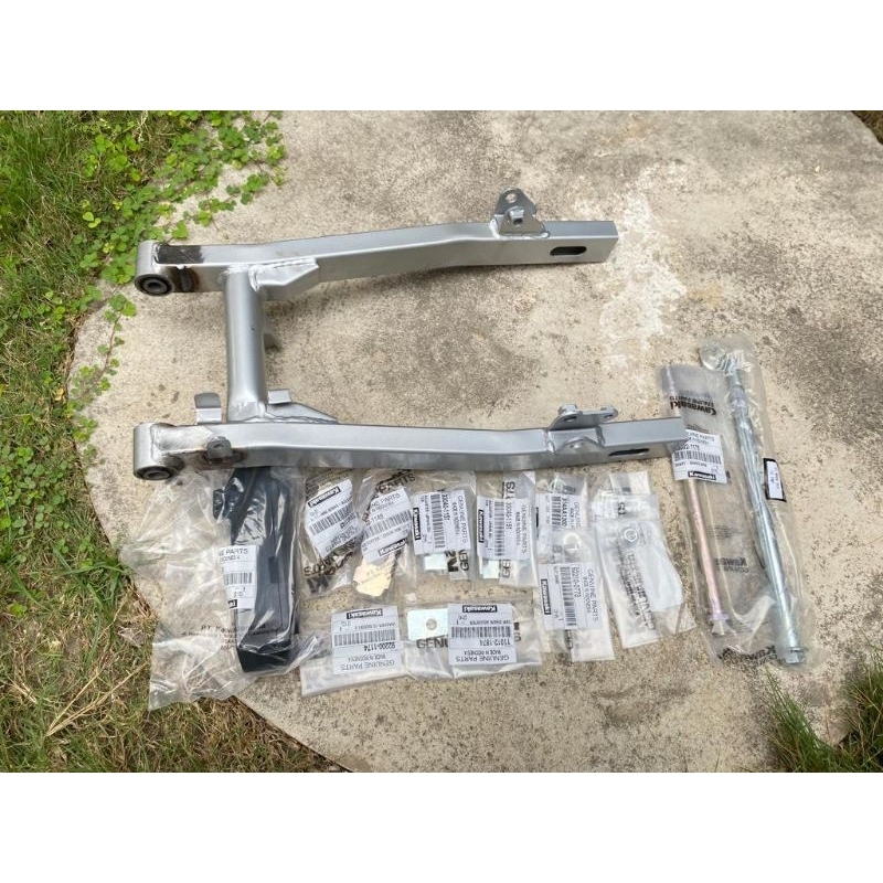 ARM SWING ARM KAZE ORIGINAL KAWASAKI FULLSET STANDART/PAKET PNP CB/GL 100 ARM KAZE ORI PNP FULLSET W