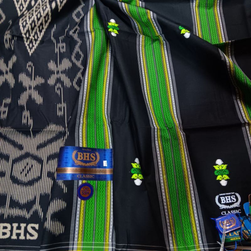 SARUNG BHS CLASSIC GOLD C45 SSH 3 HITAM SONGKET