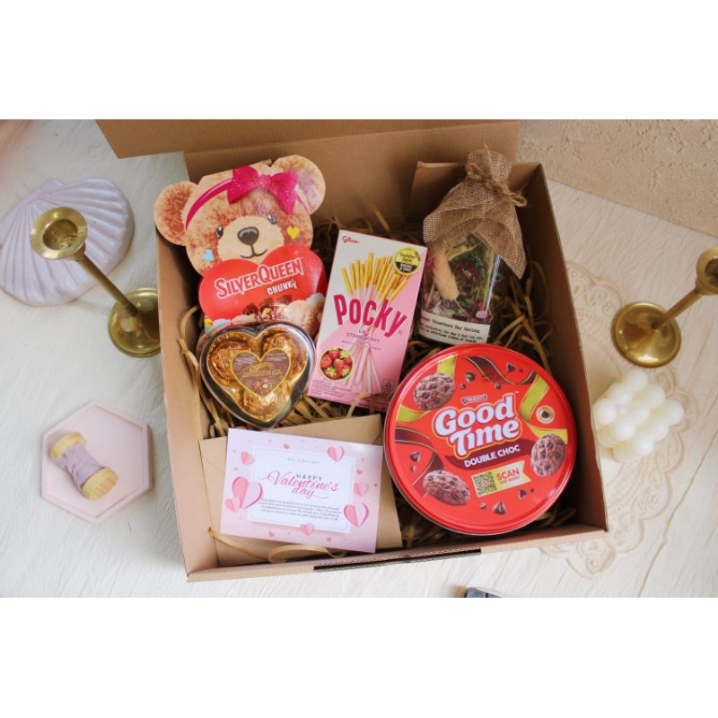 

Hampers Valentine Happy Girl / Hadiah Valentine / Coklat Valentine / Bunga Valentine