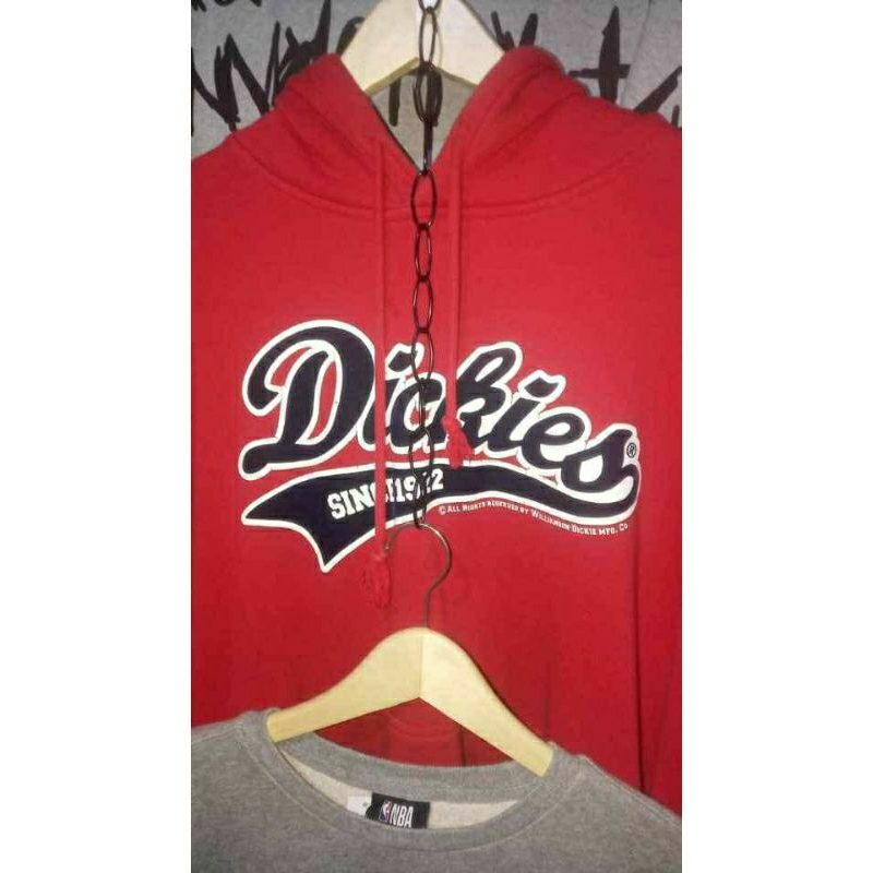 dickies red vv