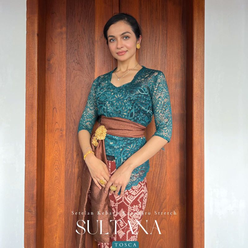 Setelan Kebaya Bali Kutubaru Stretch Prada Mas Sultana
