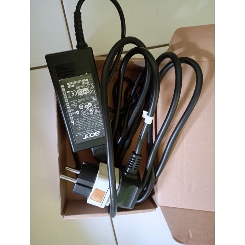 Charger acer