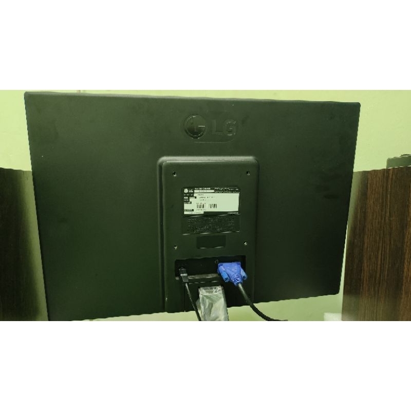MONITOR LED LG 19 INCH SECOND LIKE NEW