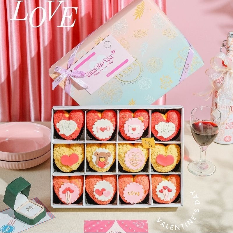 

Big Box Valentine Craqueline / Kue Soes Choux Edisi Valentine