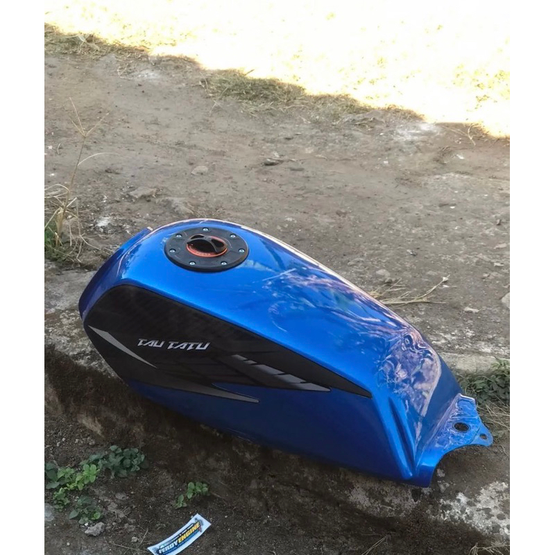 tangki gl max/pro bahan ori sudah nat lurus dan sudah finiahing cat sama ttup tangki model ninja ktm