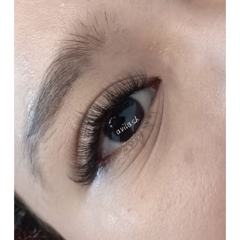 eyelash natural
