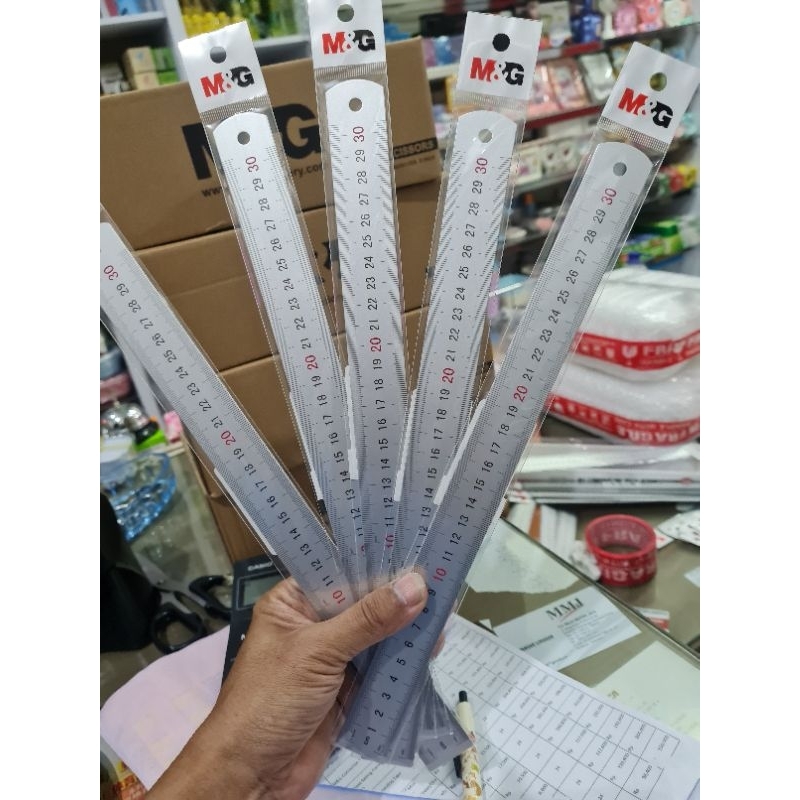 

PENGGARIS ALUMINIUM / Penggaris Besi 30 cm