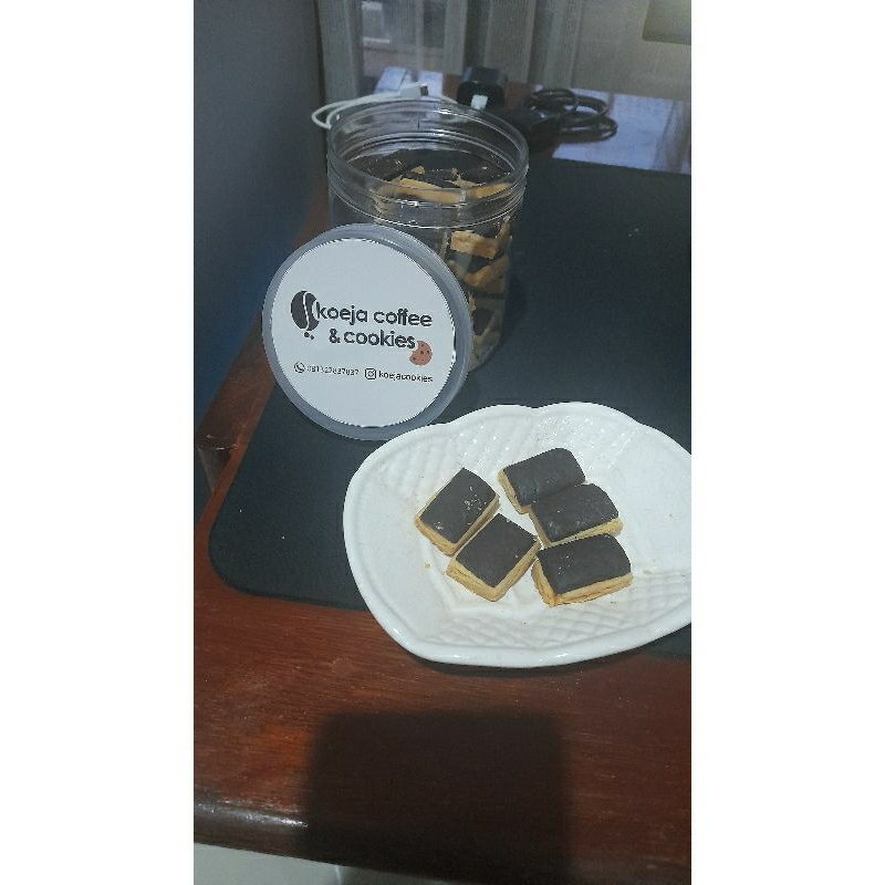 

kue kering choco stik