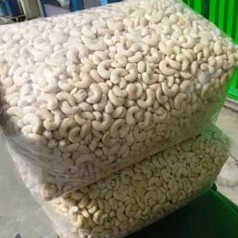 

kacang mede utuh jumbo super 1kg
