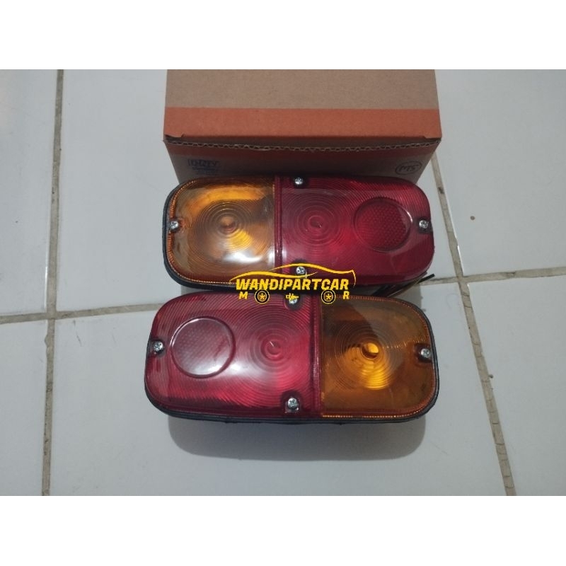 LAMPU STOP LAMPU BELAKANG MITSUBISHI COLT T-120 TAHUN 1971-1980 1 SET