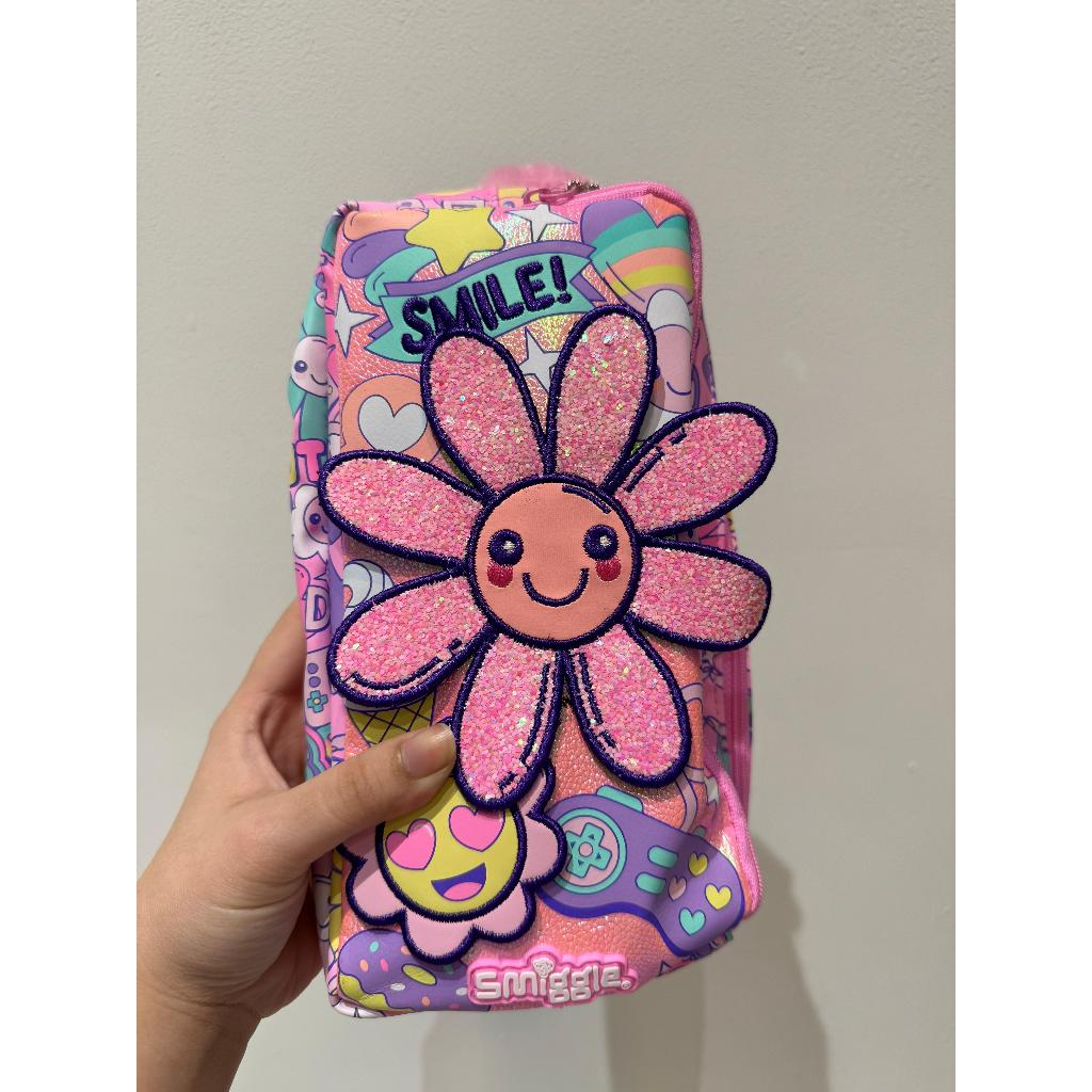 

SMIGGLE EPIC ADVENTURES PENSILCASE SOFTCASE FLOWERS - TEMPAT PENSIL SMIGGLE