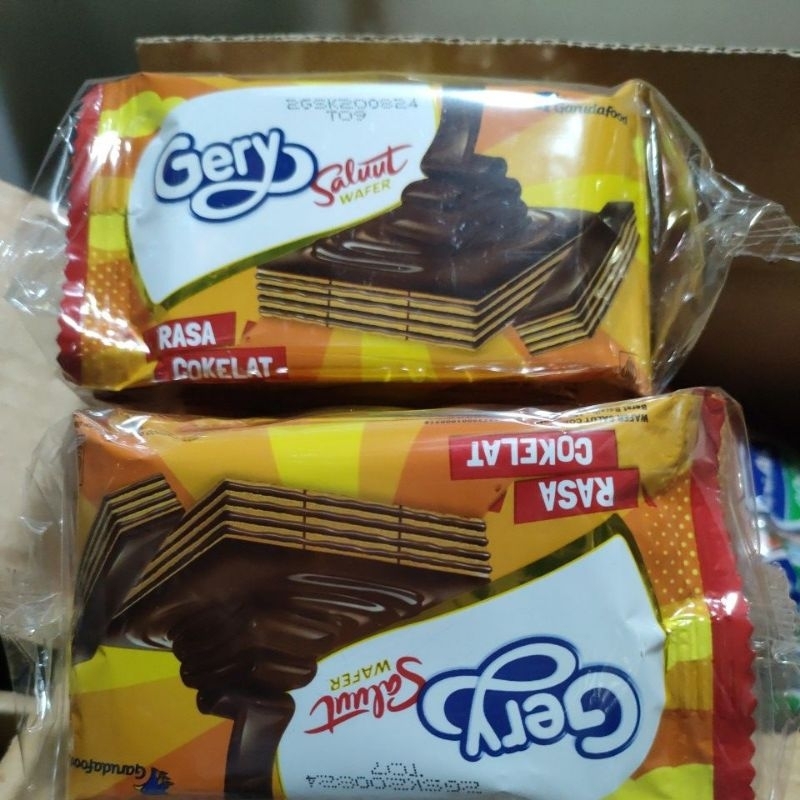 

gery Saluut wafer salut rasa cokelat isi 10 pcs