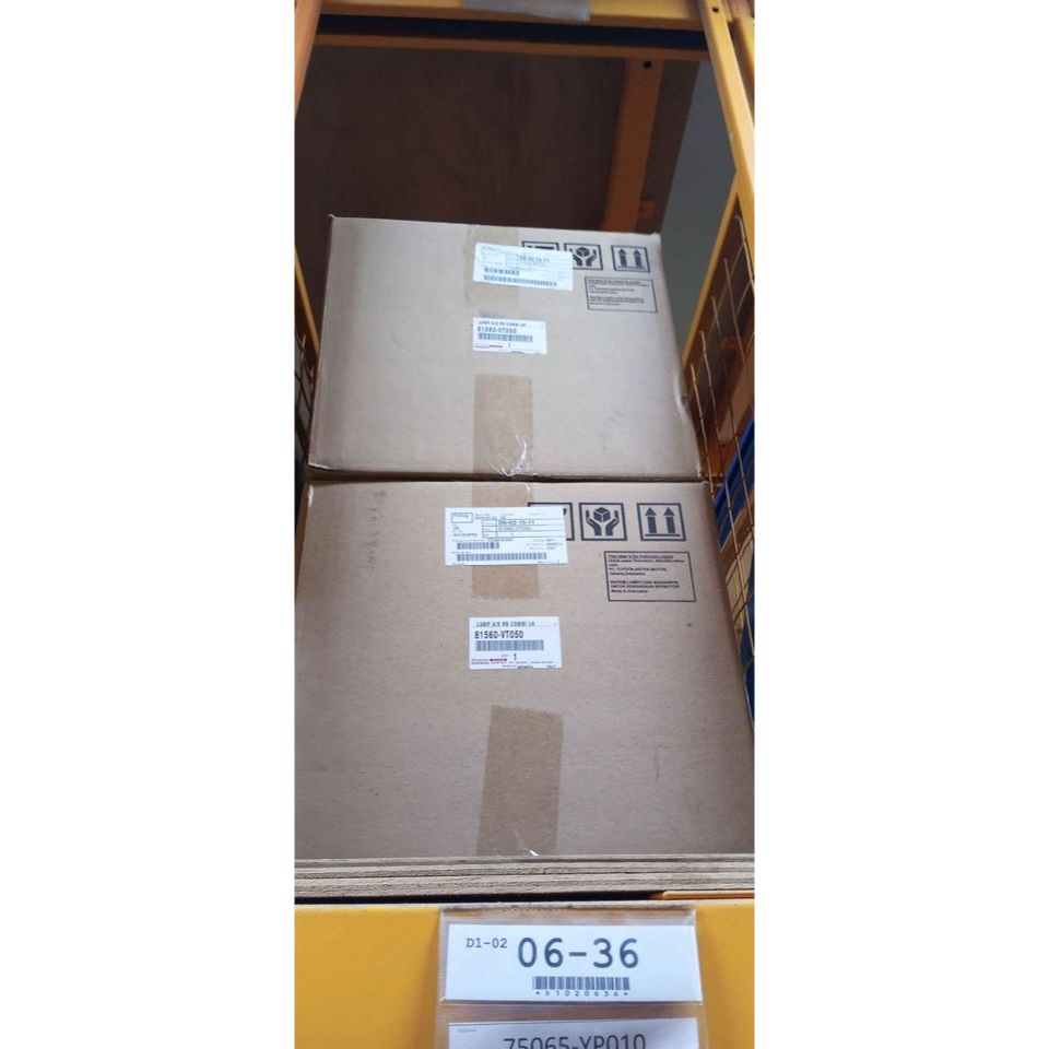 Lampu depan avanza veloz 2021 original toyota