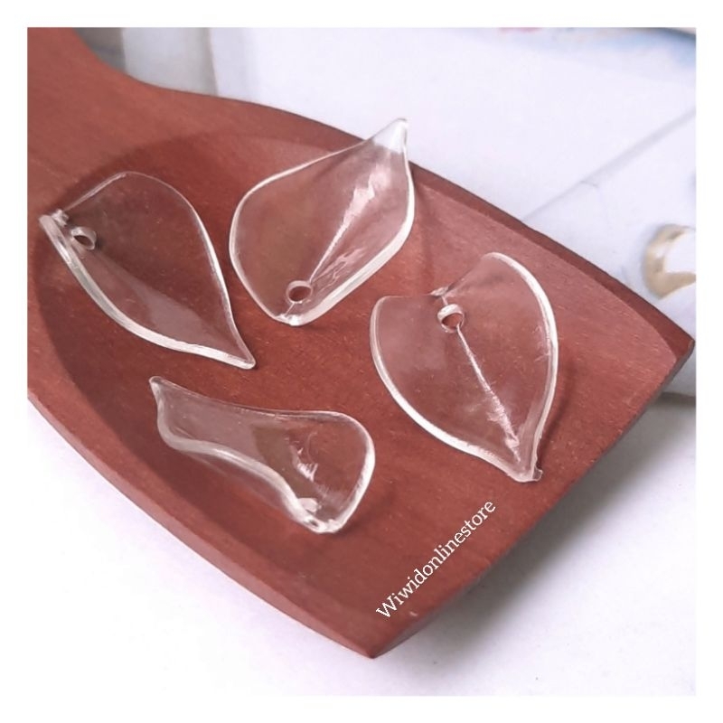 (20 biji) MANIK AKRILIK DAUN BENING 2,5 CM