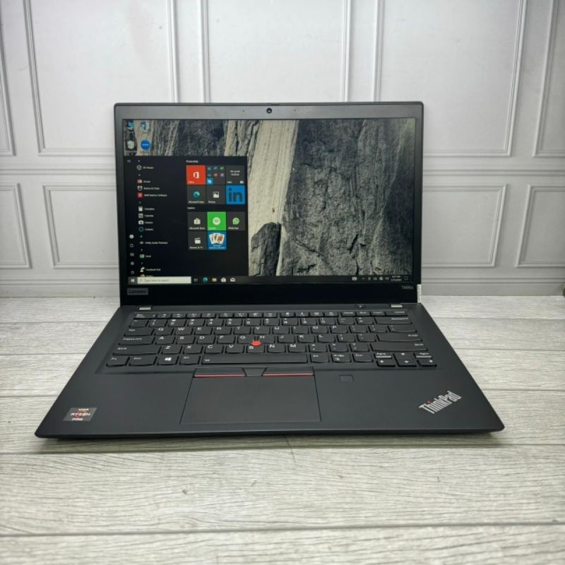 Laptop Gaming Lenovo Thinkpad T495 AMD Ryzen 3 Pro 3500U RAM 8 GB Radeon Vega 8 Graphics 2 GB