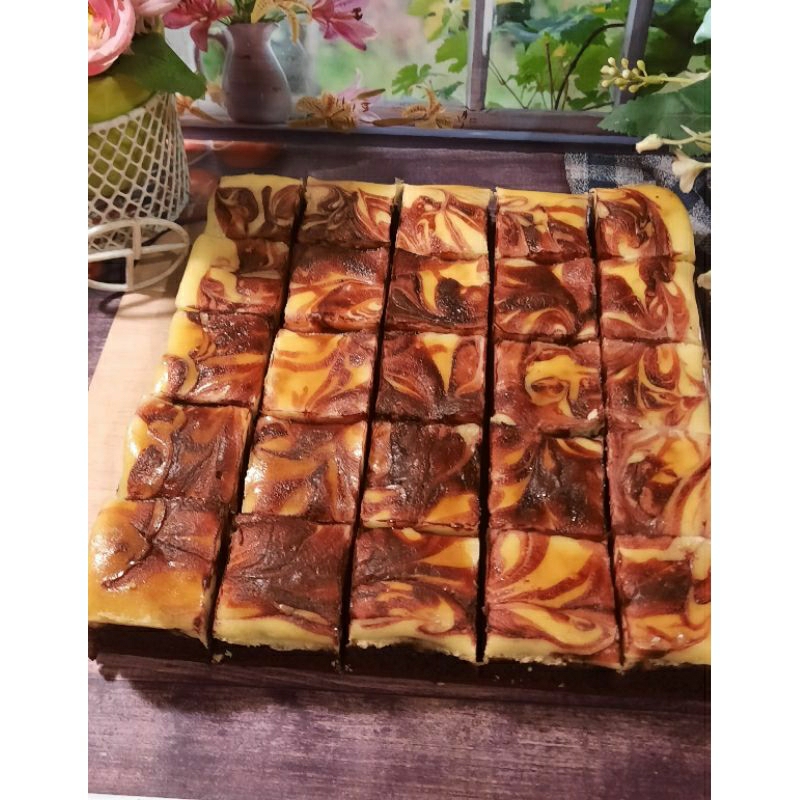 

Red Velvet Cream Chesee Brownies - Chesee Cake - Fudgy Brownies - Brownies Panggang