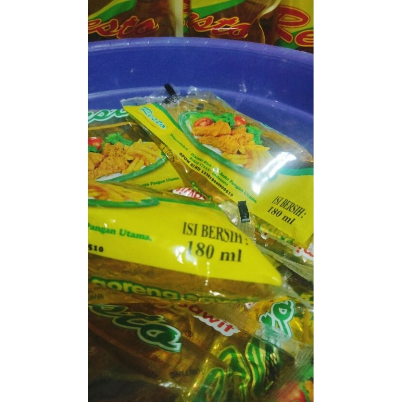 

resto minyak goreng pouch