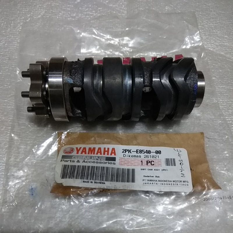 SHIFT DRUM ASSY / SHIFT CAM ASSY YAMAHA R15 V2 (2PK1) ASLI ORIGINAL YGP / 2PK-E8540-00