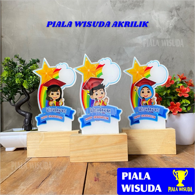 Plakat Wisuda Akrilik (Pelangi) Tatakan Kayu - Piala Wisuda Akrilik Karakter Desain Bintang - Plakat