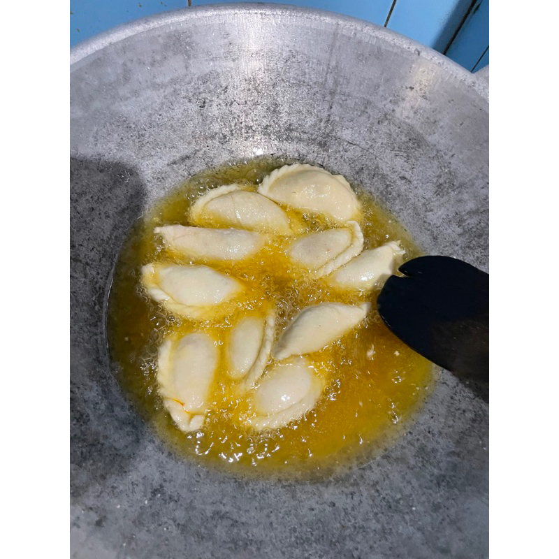 

Cireng Isi Ayam Suwir Pedas Dowerr 10 pcs