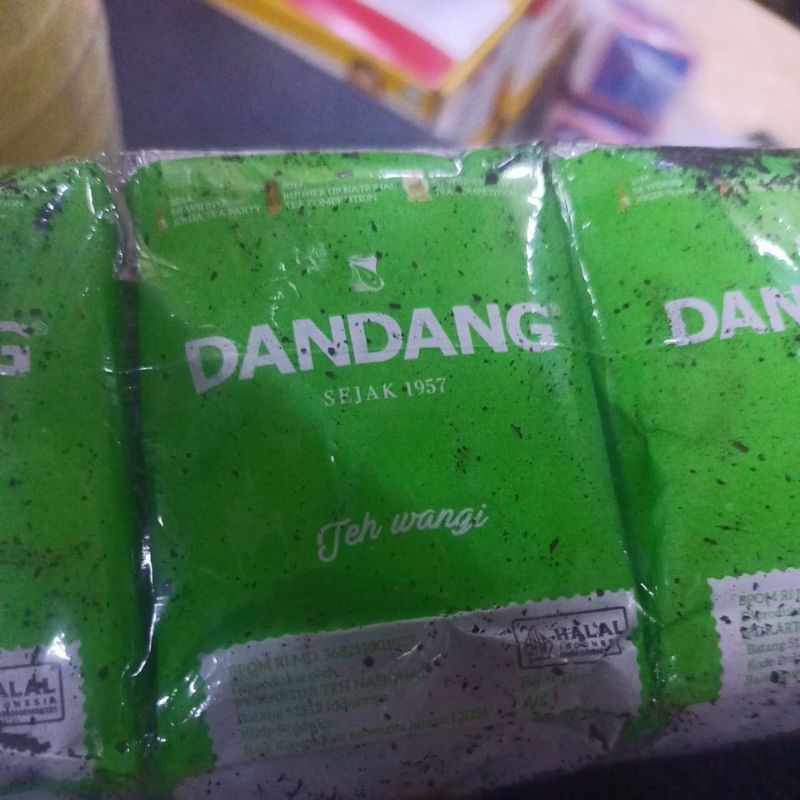 

TEH DANDANG HIJAU 40 GR ( 1 PAK ) ISI 10 BKS