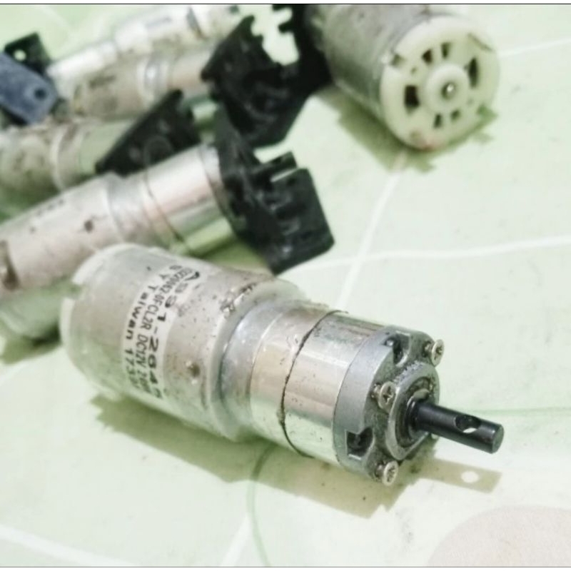 Motor DC Gearbox Gear box AA991 S.Y. Taiwan Punya 12V - 110rpm - 2.09W - torsi 5kg kondisi normal