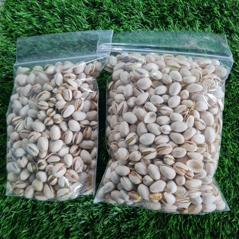 

kacang ketawa/ pistachio 1kg