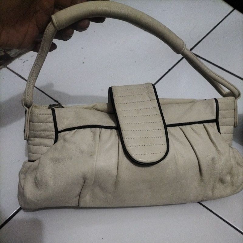 tas ketek kulit sapi asli..kulit tipis lembut brand MARTIN  SITBON original.prelove