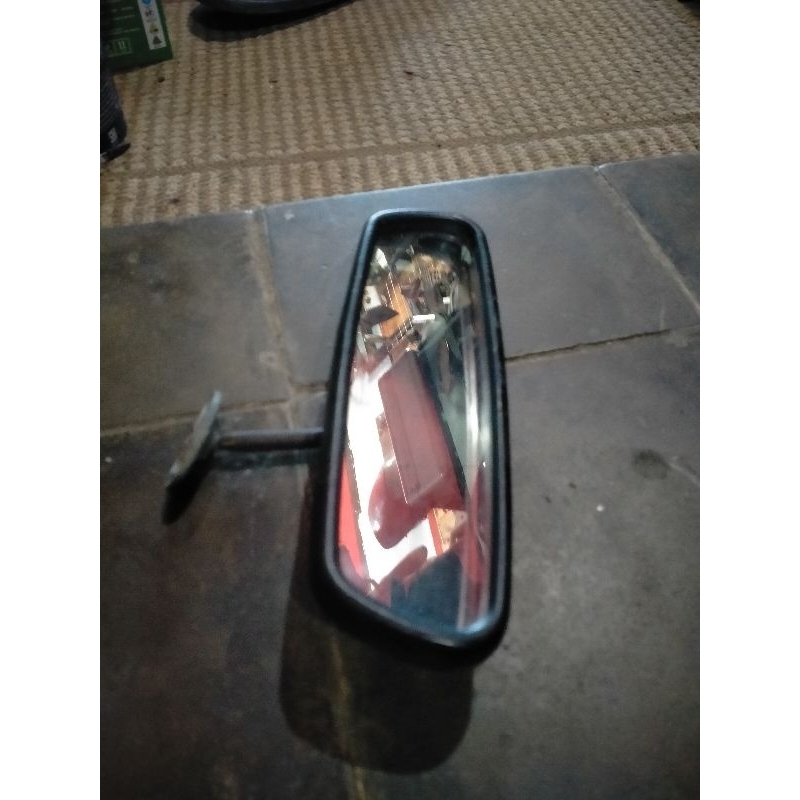 spion tengah Peugeot 504