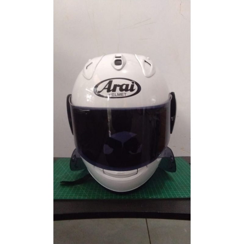 Helm Arai fullface white (ala- ala arai size M)