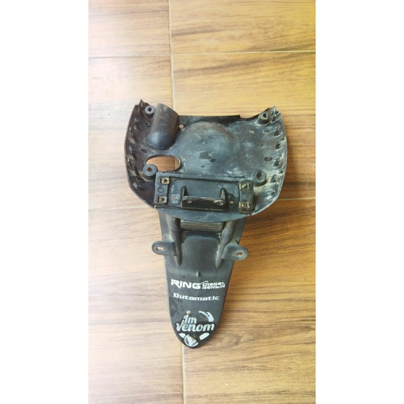 cover spakbor belakang kymco free lx original