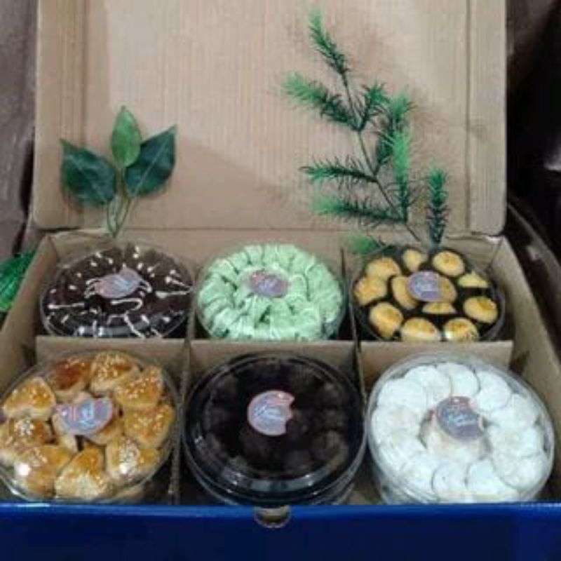 

1 SET COOKIS BY COOKIES ISI 6